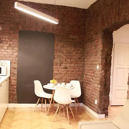 Unique Brick 4 - Old Town & Market Square *